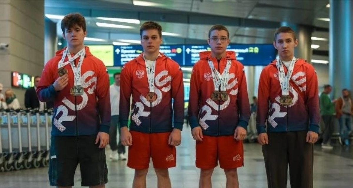 Сергей Новожилов взял два золота и бронзу на первенстве Европы по тяжелой атлетике